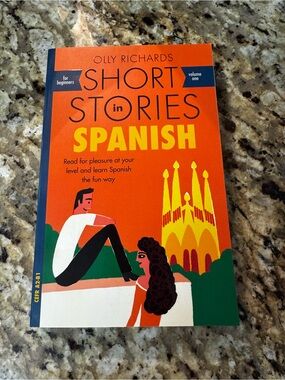 Olly Richards Short Stories in Spanish / LIKE NEW!